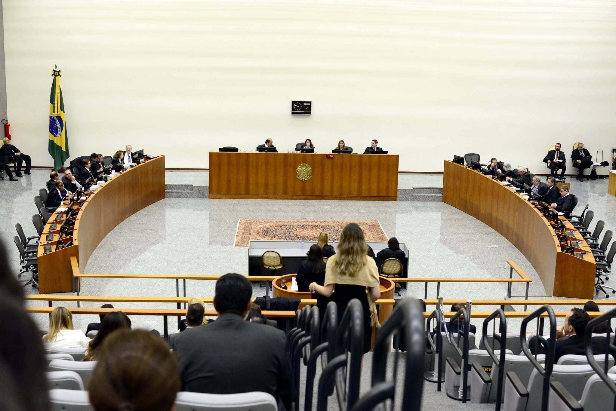 Juízo de admissibilidade bipartido